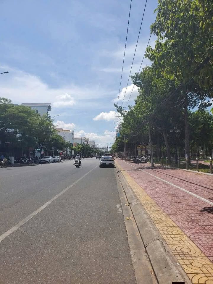 Đất mặt tiền kinh doanh Võ Văn Kiệt, Phan Thiết 1400m² - Cơ hội đầu tư hiếm có!