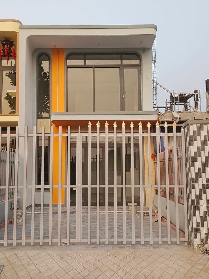 Nhà phố Bình Chánh 135m² giá 2.3 tỷ - Thiết kế mới hoàn thiện 100%!