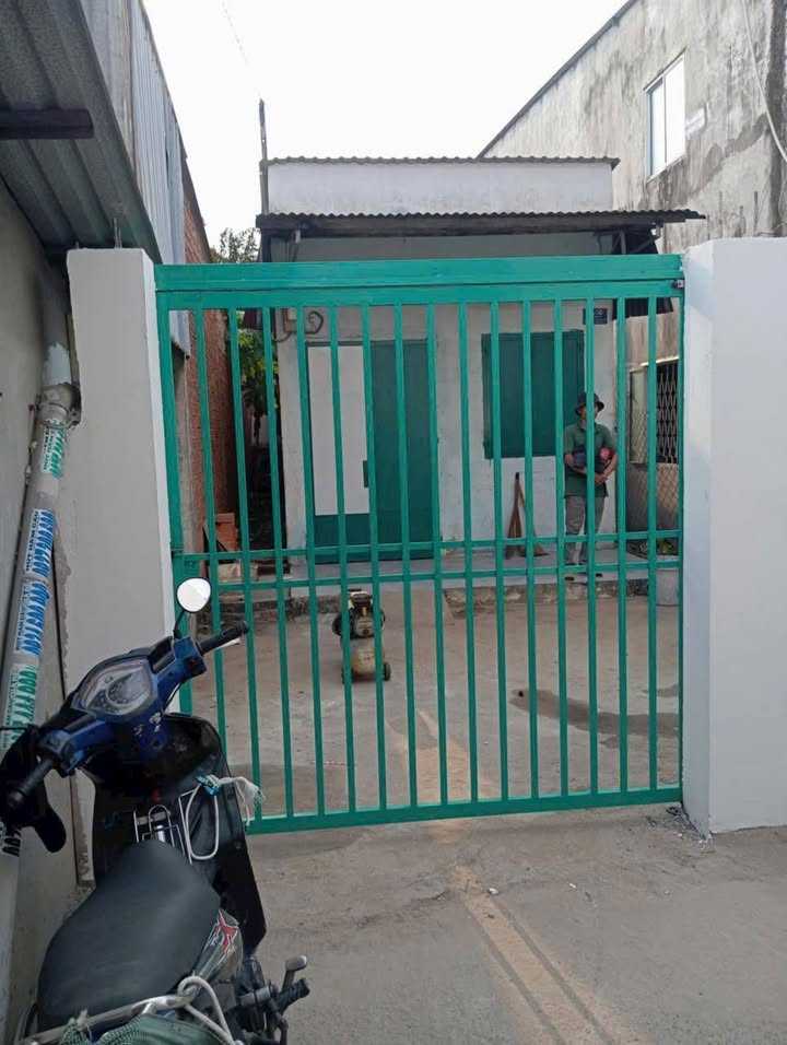 Nhà riêng Thị trấn Hóc Môn 96m² giá 3 tỷ - Sổ hồng riêng chính chủ!