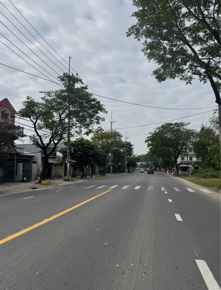 Đất nền Làng Đại Học Đà Nẵng 120m² giá 6x tỷ - Mặt tiền đẹp, đầu tư sinh lời!