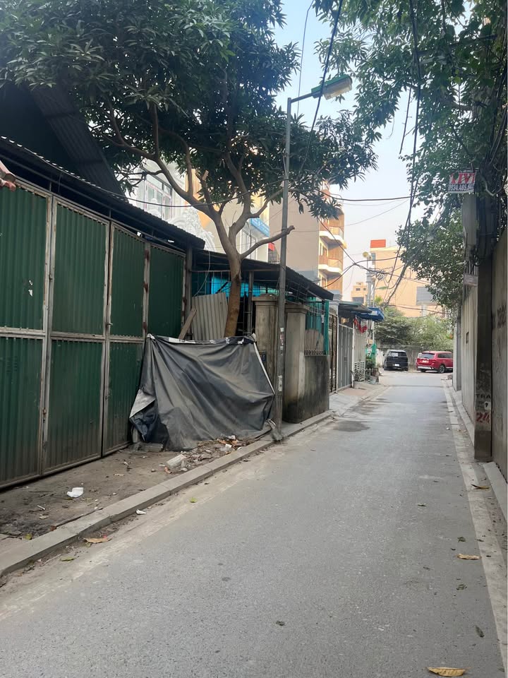 Bán đất Thạch Bàn 52m² giá 9.4 tỷ - Mặt tiền đẹp, ô tô tránh nhau!