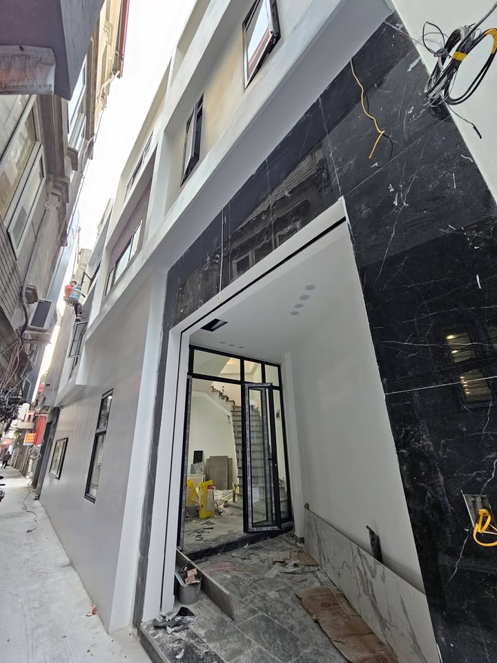 Nhà mặt ngõ Trần Nguyên Hãn 46m² giá 3.6 tỷ - Đầu tư sinh lời dễ dàng!