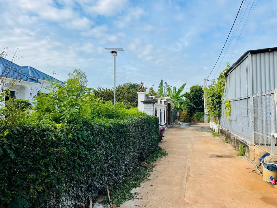 Nhà bán Đất Đỏ 110m² giá 1.7 tỷ - Thiết kế hiện đại, an cư lý tưởng!