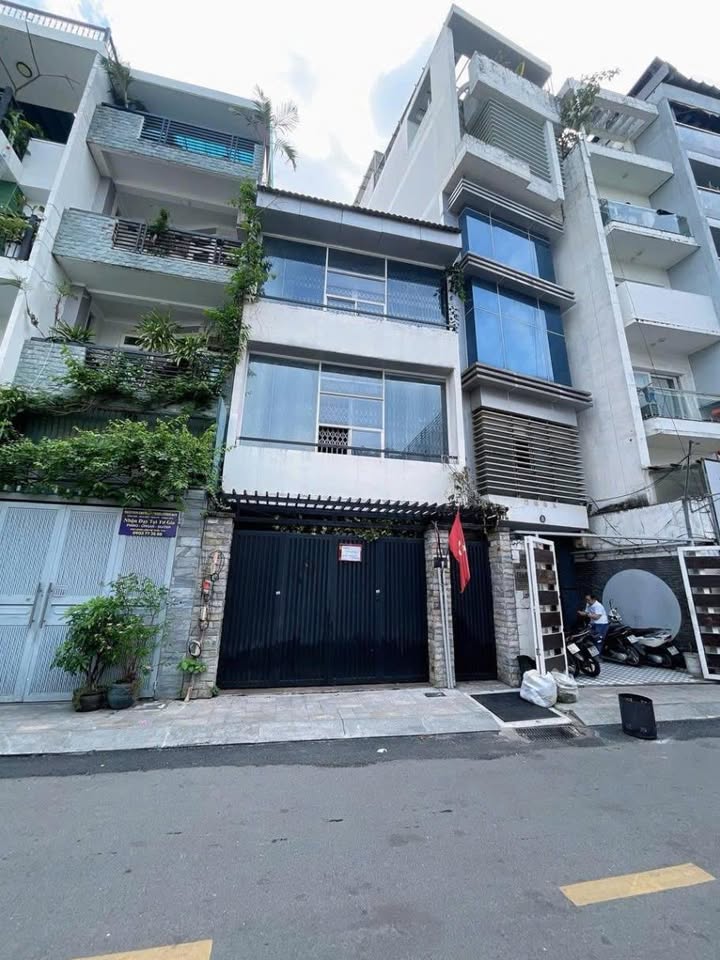 Nhà mặt tiền Đặng Dung Quận 1, 150m² - Vị trí đắc địa cho kinh doanh!