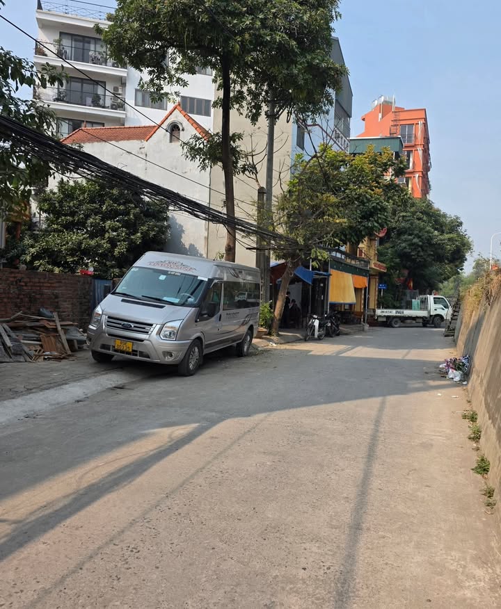 Đất mặt phố An Dương Vương 72m² giá 16 tỷ - Ô tô đỗ cửa, view sông Hồng!