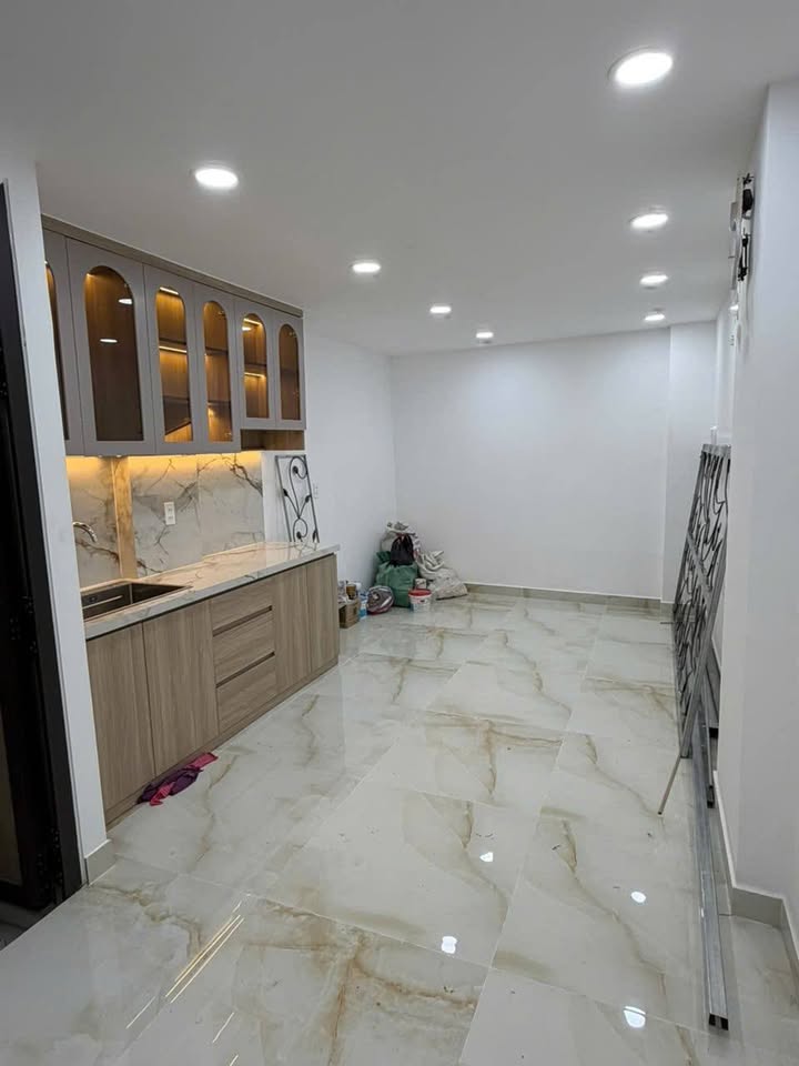 Nhà riêng quận 10, 25m², giá 4.79 tỷ - Chính chủ, sổ hồng sạch!