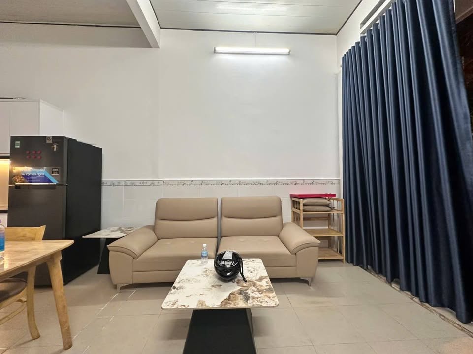 Cho thuê nhà nguyên căn hẻm Trần Bình Trọng Nha Trang 74.2m² - Full nội thất đẹp, gần biển!