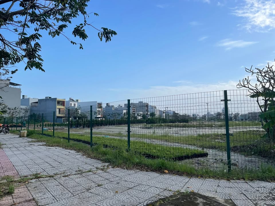 Nhà mặt tiền đường Lê Sỹ, Hòa Xuân 166m² giá 13.3 tỷ - Cơ hội đầu tư tuyệt vời!