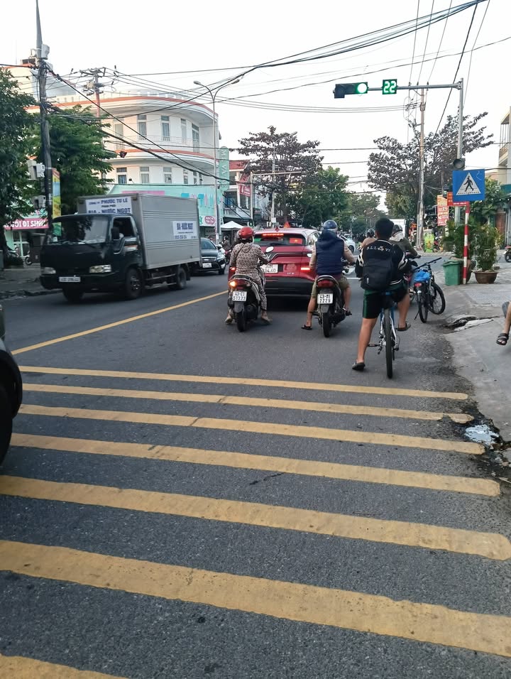 FrontHouse Đường Văn Tiến Dũng, Hòa Xuân 125m² giá 7.8 tỷ - Vị trí kinh doanh đắc địa!