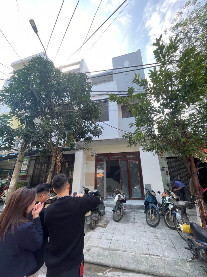 Nhà phố kinh doanh Đà Nẵng 76m² giá 12.x tỷ - Thiết kế 3 tầng, gần chợ Mân Thái!