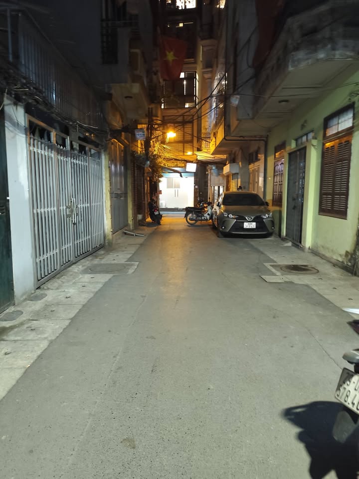 Nhà 4 tầng Lê Thanh Nghị 64m² giá 2X tỷ - Vị trí trung tâm, ô tô vào tận nơi!