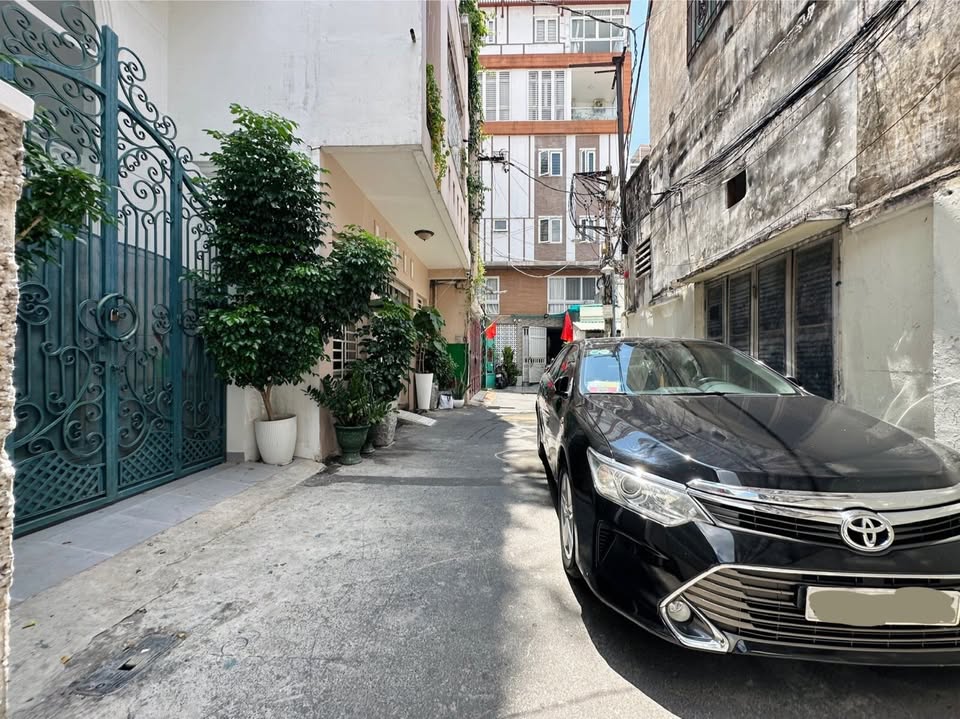 Nhà đẹp Tân Định, Quận 1, 45m² giá 13.5 tỷ - Thiết kế tân cổ điển sang trọng!