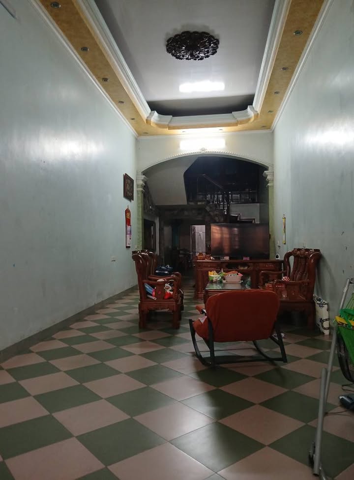 Nhà mặt tiền Trần Đăng Ninh, 100m² giá 9 tỷ - Kinh doanh hiệu quả!