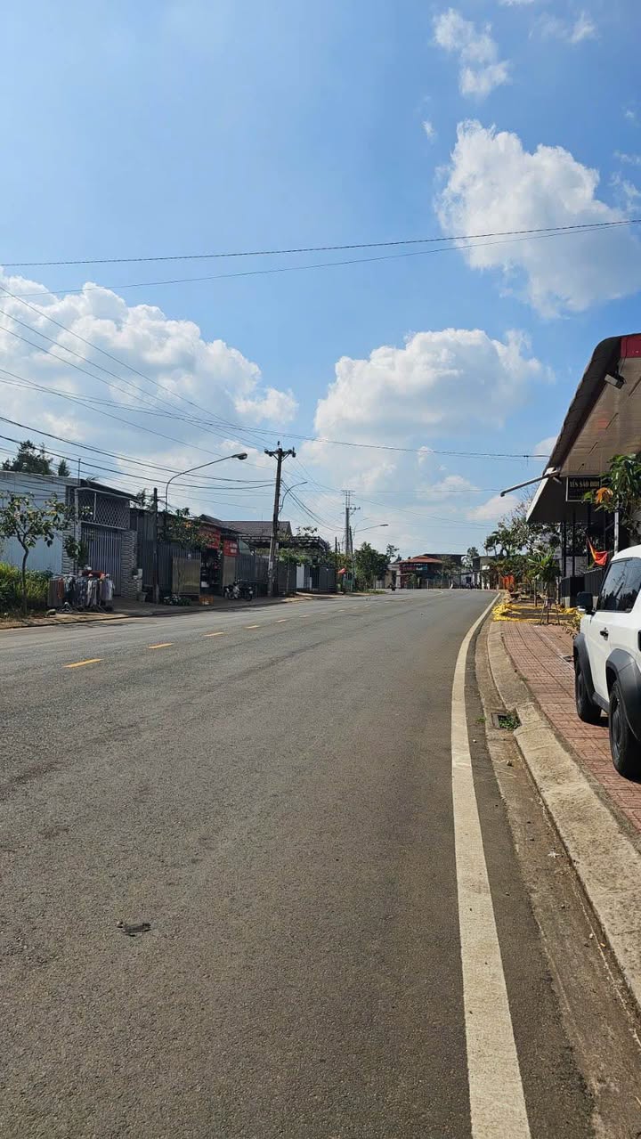 Đất nền 3 mặt tiền đường 1/5, B'lao, 338m² giá chỉ 3.7 tỷ - Cơ hội đầu tư tuyệt vời!