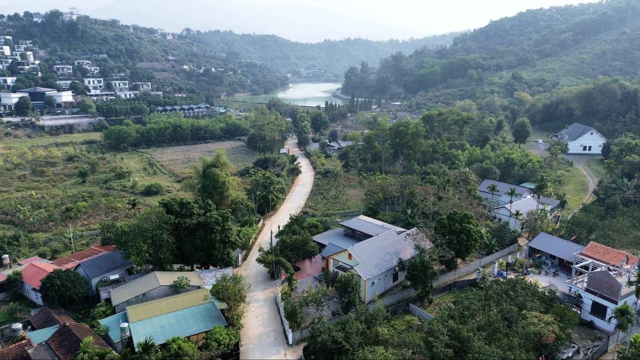 Đất nền Tân Vinh Lương Sơn 200m² giá 2 tỷ - Vị trí đắc địa gần khu nghỉ dưỡng!