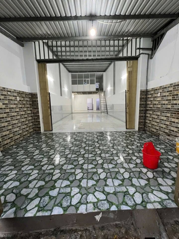 Nhà cho thuê đường Man Thiện, Quận Thủ Đức 100m² giá 14 triệu - Phù hợp kinh doanh và ở