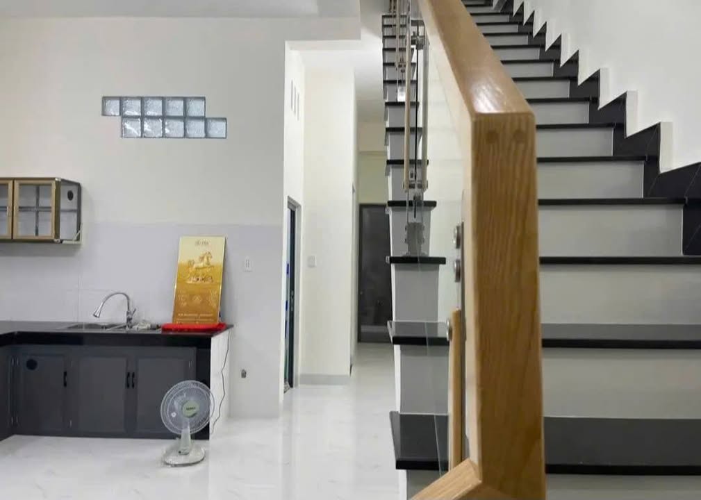 Nhà nguyên căn tại đường Hồ Quý Ly, Vũng Tàu 90m² giá 13 triệu - Thiết kế hiện đại, gần biển!