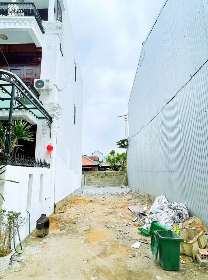 Đất đẹp kiệt 246 Hùng Vương, An Cựu 65.8m² giá 2.3 tỷ - Sổ hồng chính chủ!