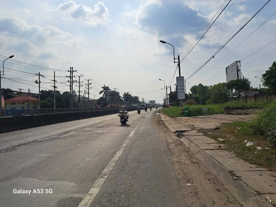 Kho xưởng mặt tiền Quốc Lộ 1A, Bến Lức 9500m² giá từ 120 tỷ - Đầu tư sinh lời ngay lập tức!