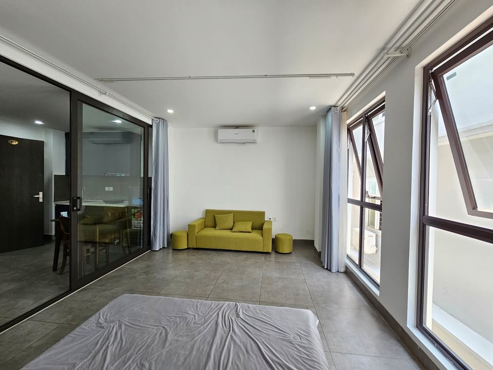 Phòng trọ cho thuê tại 81 Trung Kính, Cầu Giấy 40m² - Nội thất đầy đủ, thoáng mát!