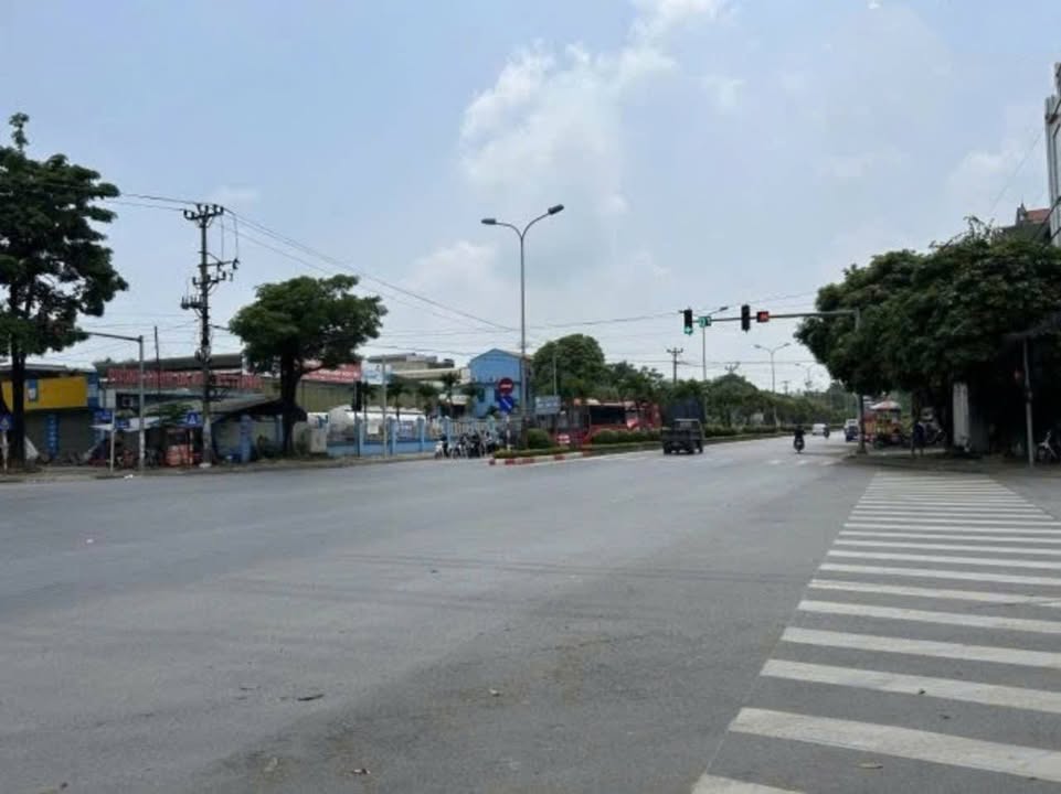 Đất nền mặt tiền La Thành, Sơn Tây 1720m² giá 6.8 tỷ - Cơ hội đầu tư hiếm có!