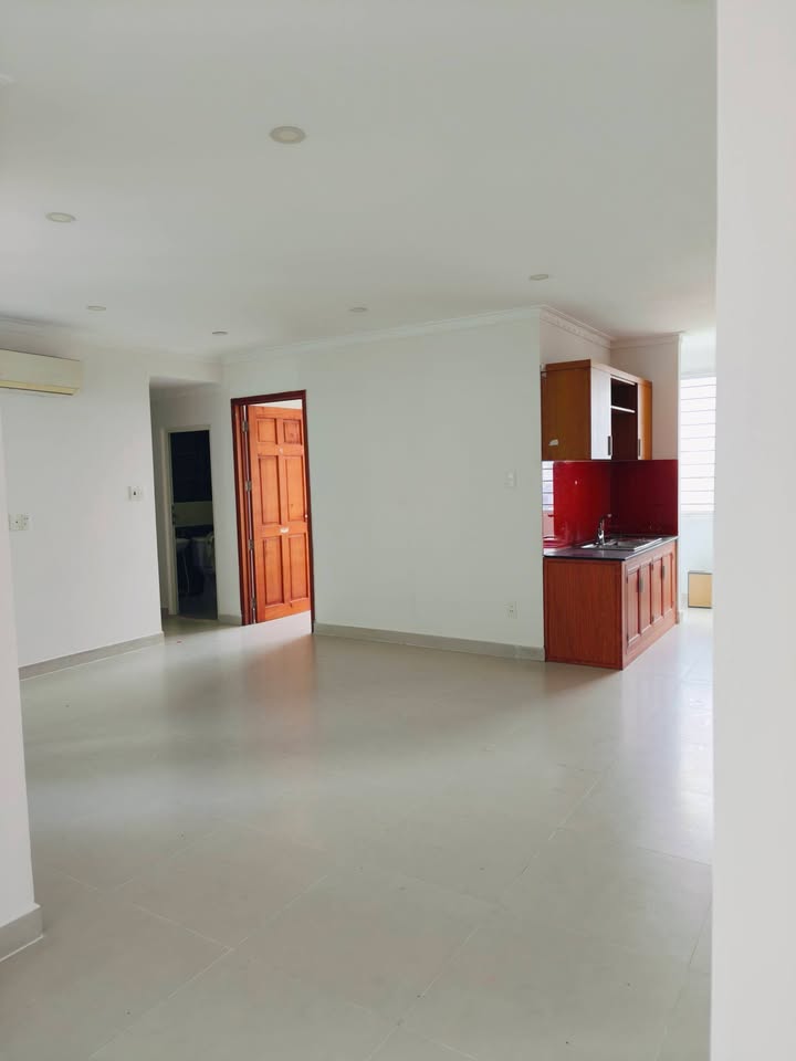 Căn hộ Cao Ốc Xanh Quận 9 100m² giá 9 triệu - Gần ga Metro Bình Thái!