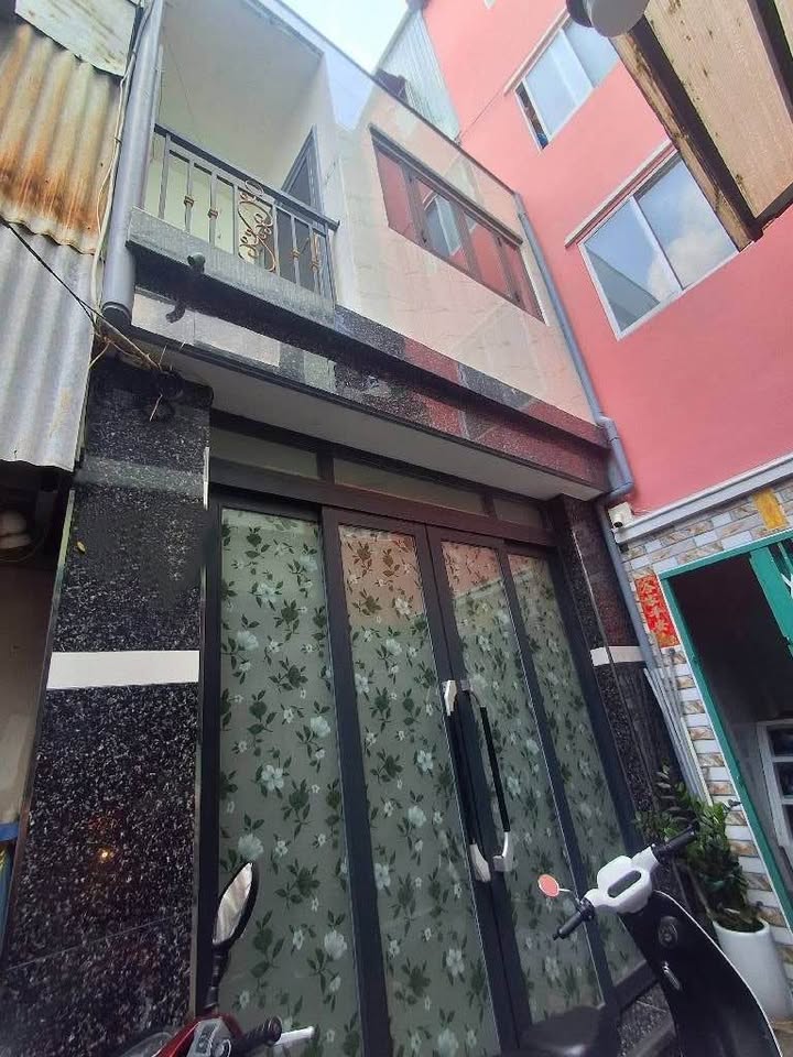 Nhà phố Tôn Đản, Quận 4 - 25m² giá 3,3 tỷ - Không quy hoạch, sẵn sàng vào ở!