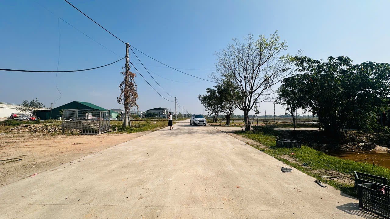 Đất nền khu Đồng Cửa Trước, Tân Lâm Hương 190m² giá 1.7 tỷ - Đầu tư sinh lời lý tưởng!