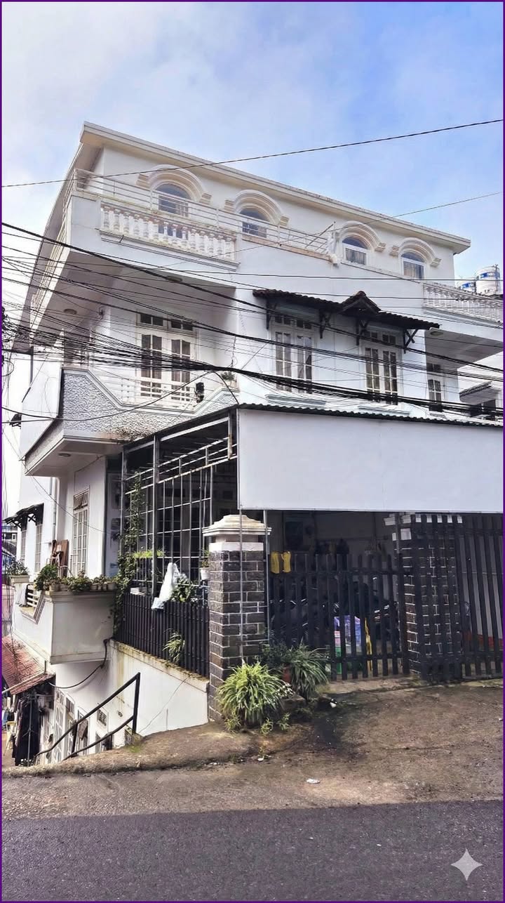 Cho thuê nhà nguyên căn mặt tiền Trần Khánh Dư, Đà Lạt 6PN - Giá chỉ 15 triệu/tháng!