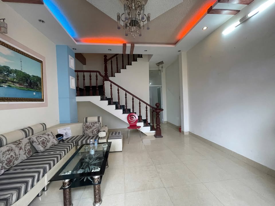 Nhà nguyên căn Hoàng Diệu p5, Đà Lạt 5 phòng ngủ giá 9 triệu - Phù hợp ở và kinh doanh!