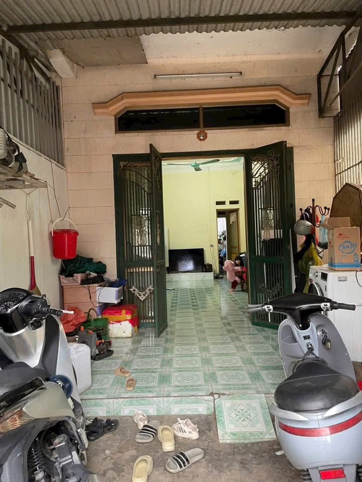 Nhà 2 tầng mặt tiền Quốc lộ 3 Thị trấn Giang Tiên 92m² giá 1 tỷ - Kinh doanh thuận lợi!