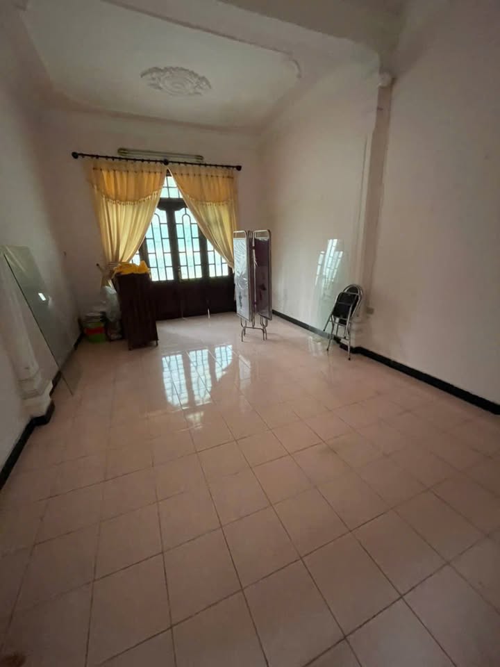 Nhà cho thuê Đặng Huy Trứ, 200m² giá 20 triệu - Mặt tiền đường lớn, kinh doanh thuận lợi!