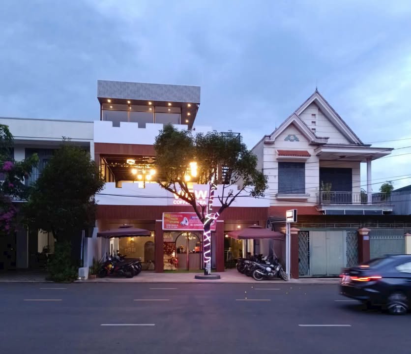 Nhà 3 tầng cho thuê mặt tiền Y Wang, Buôn Ma Thuột - Kinh doanh mọi ngành nghề