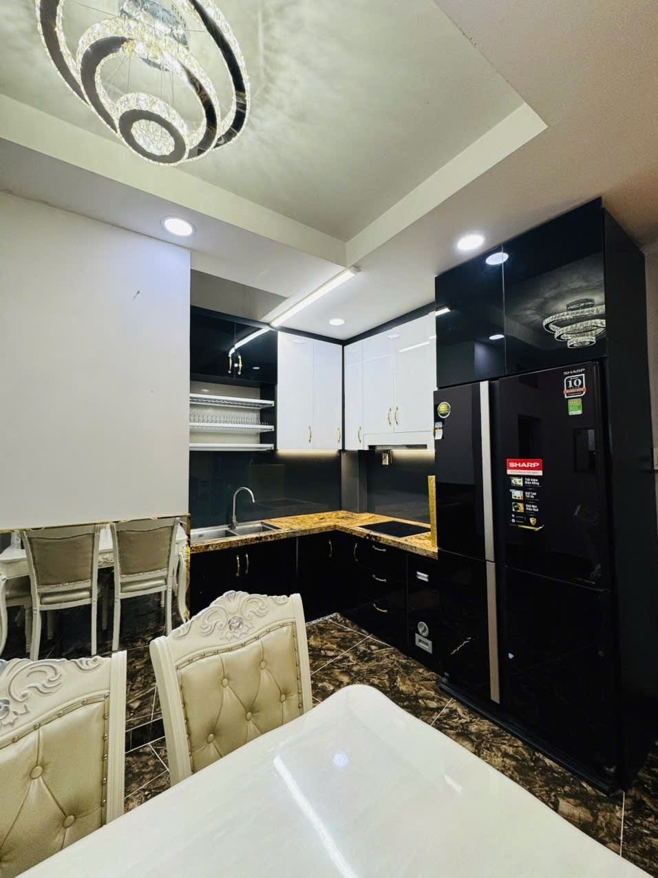 Nhà phố 46m² Phường 10 Tân Bình giá 5.6 tỷ - Dọn vào ở ngay!