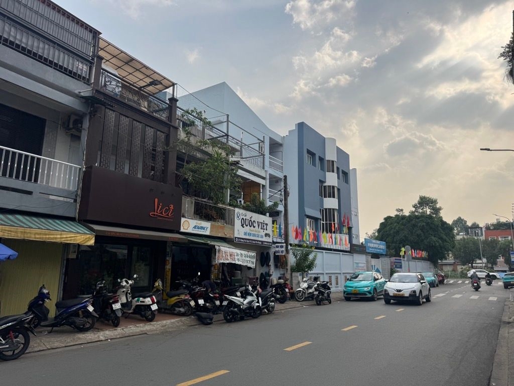 Nhà mặt tiền Đặng Văn Ngữ, Phú Nhuận 98m² giá 19 tỷ - Đầu tư sinh lời bền vững!