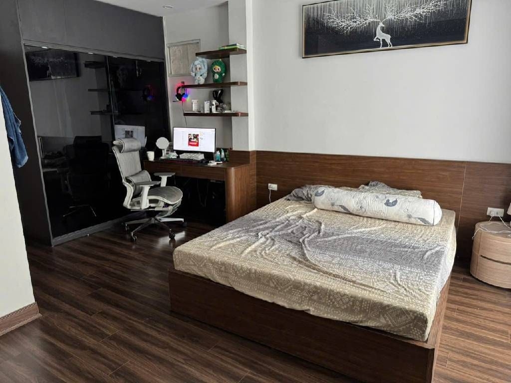 Nhà 4 tầng La Phù Hoài Đức 35m² giá 7.6 tỷ - Kinh doanh thuận lợi, mặt tiền rộng!