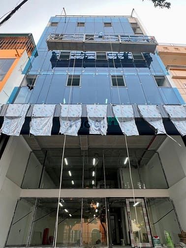 Cho thuê tòa nhà văn phòng 46 Chu Huy Mân, Long Biên 1005m² - Hoàn thiện đầy đủ, sẵn sàng hoạt động!