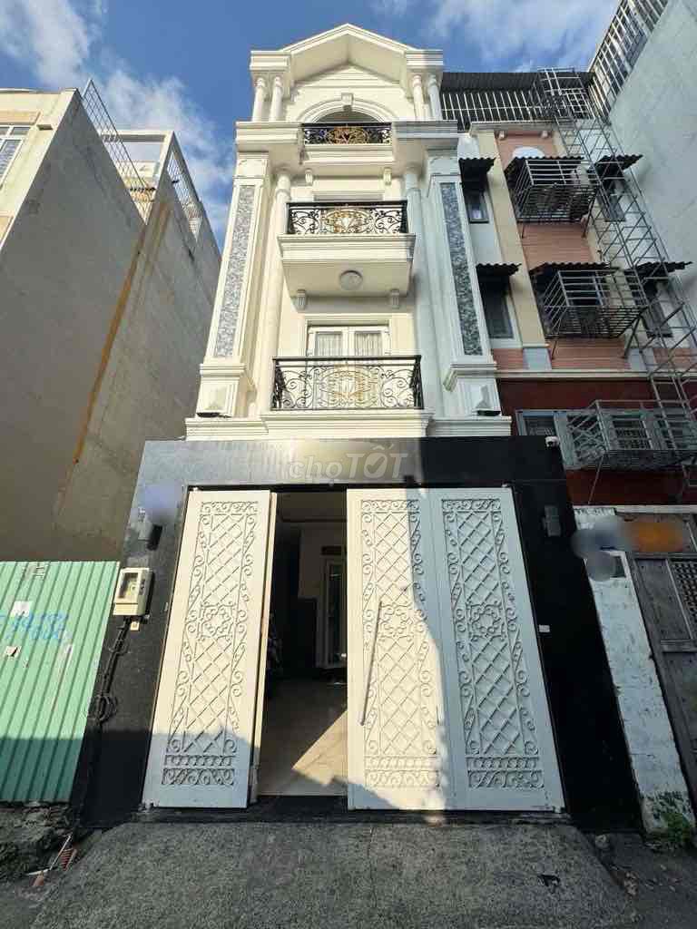 Nhà HXT Sát Mặt Tiền 4 Lầu Style Châu Âu 84m² giá 13.6 tỷ - Vị trí đắc địa, tiện ích đầy đủ!