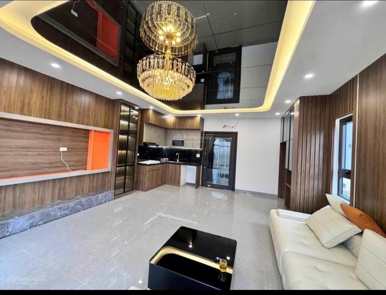 Nhà phố kinh doanh Phú Diễn 60m² giá 18 tỷ - Mặt tiền 5m, đường rộng 13m