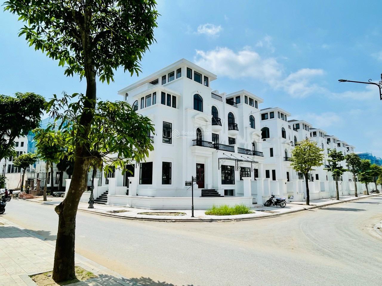 Bán gấp liền kề biệt thự Louis City Hoàng Mai 95m² giá 28.3 tỷ - Đầu tư sinh lời ngay!