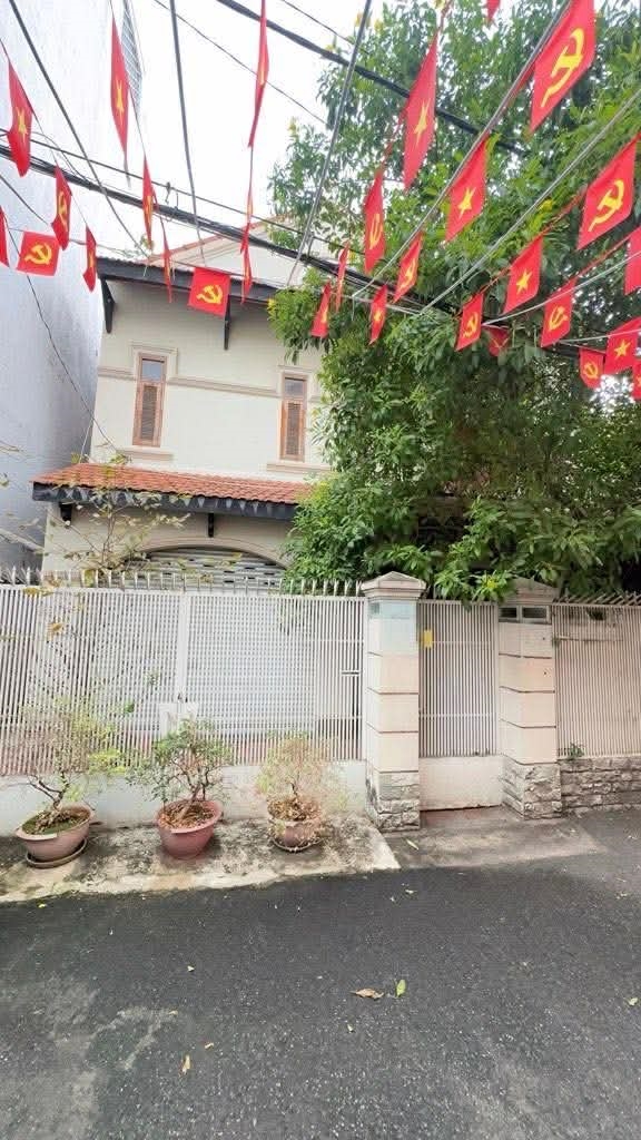 Biệt thự 2 tầng Đinh Bộ Lĩnh, Bình Thạnh 190m² giá 26 tỷ - Hẻm yên tĩnh, dân trí cao!