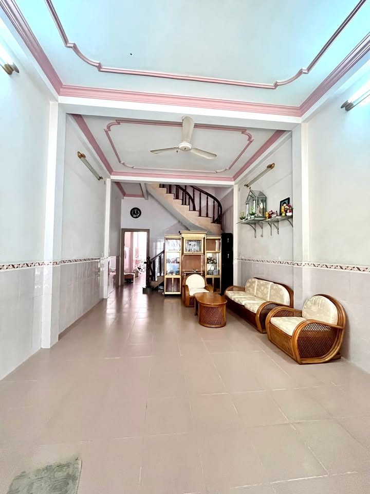 Nhà 3 tầng Phường Bình Đa, Biên Hòa 81m² giá 5.6 tỷ - Chính chủ bán gấp!