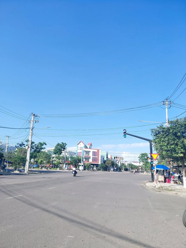 Đất nền Quận 7 gần cầu Huỳnh Tấn Phát 64m² giá 2 tỷ - Đường ô tô rộng rãi!