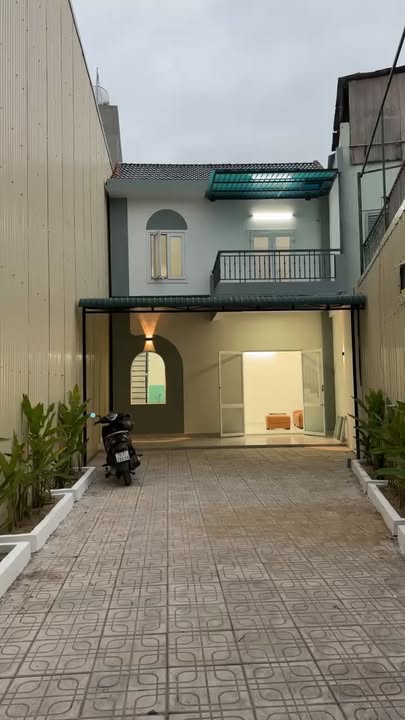 Nhà 2 tầng trung tâm Quảng Ngãi 123m² giá 1.98 tỷ - Kinh doanh tốt ngay vị trí đắc địa!