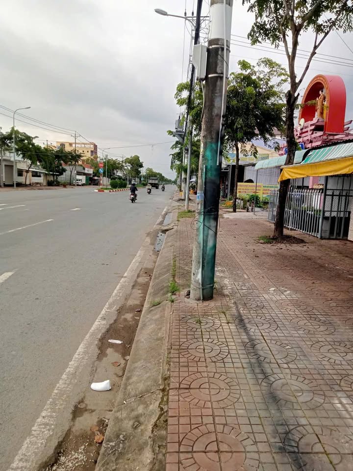 Nhà nguyên căn cho thuê mặt tiền đường Cao Văn Lầu - Diện tích 100m², thuận tiện kinh doanh!