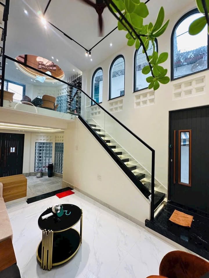 Nhà phố tại Quận 5, 34m² giá 6.6 tỷ - Gần siêu thị Lotte Mart, 2 mặt tiền