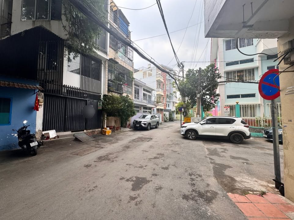Nhà 3 Tầng Hẻm Xe Hơi Lê Quang Định, Quận Bình Thạnh 16m² giá 3.75 tỷ - Vị trí đắc địa, sẵn sàng vào ở!