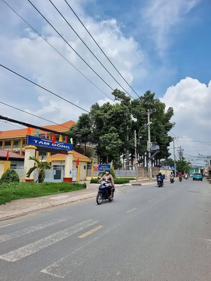 Nhà Mặt Tiền Phạm Thị Giây, Hóc Môn 150m² giá 7.98 tỷ - Kinh doanh sầm uất!