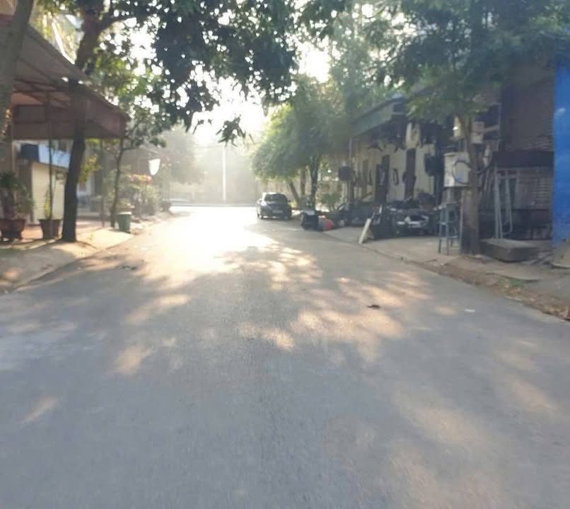 Đất nền Ngô Gia Tự, Ninh Bình 75m² giá 3.xxx tỷ - Vị trí đắc địa gần bể bơi!