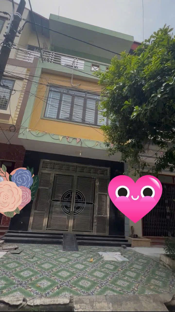 Nhà 3 tầng đẹp tại Hoàng Văn Thụ, 70m² giá chỉ 5 tỷ - Sẵn sàng vào ở!